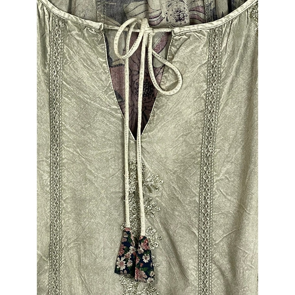 Young Threads Est Med-Large Boho Sage Floral Patchwork Embroidered Bell Sleeve - Picture 6 of 16